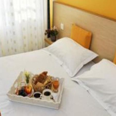 Hotel Central Лориан Стая снимка