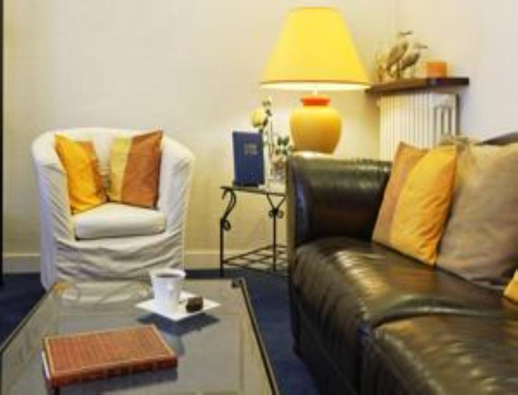 Hotel Central Лориан Екстериор снимка